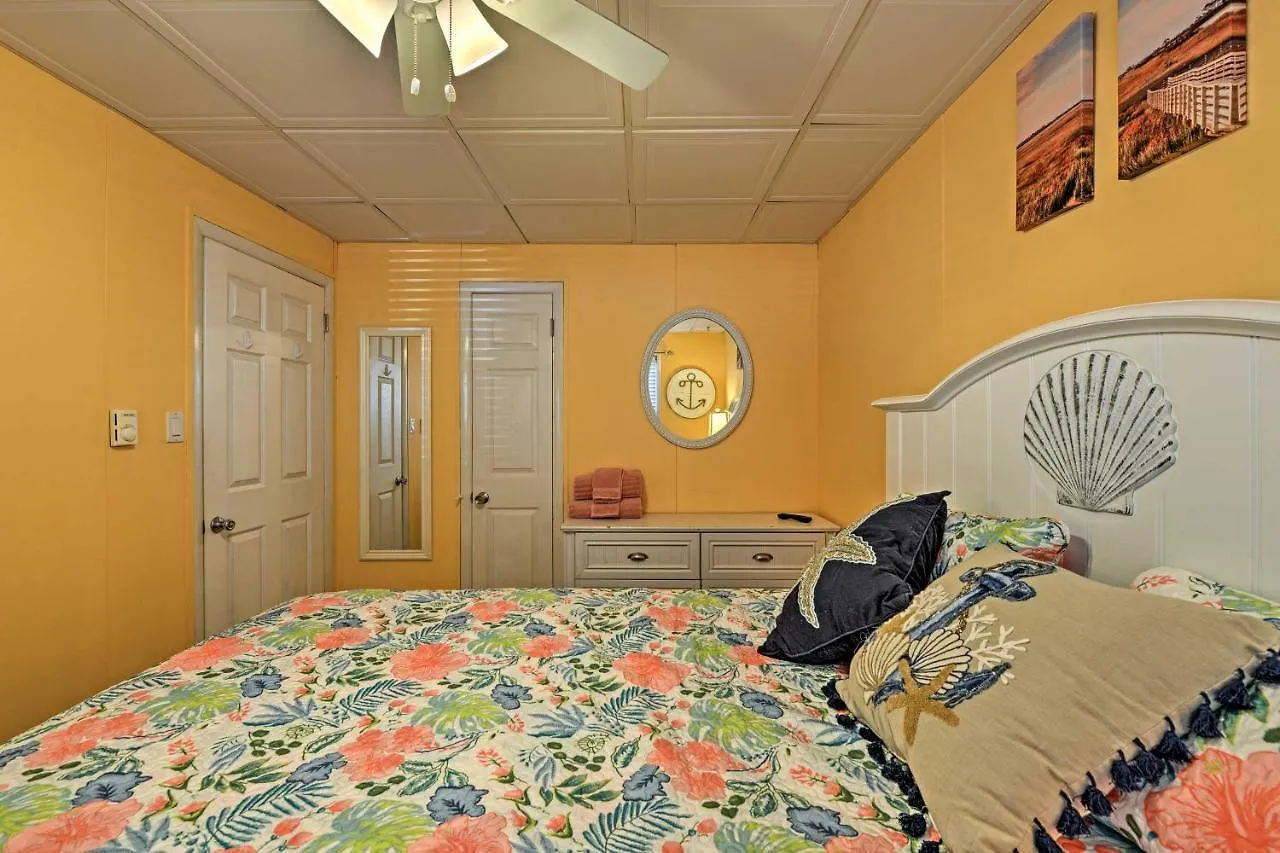 Bright Ocean City Escape With Direct Beach Access! 0*,  United States