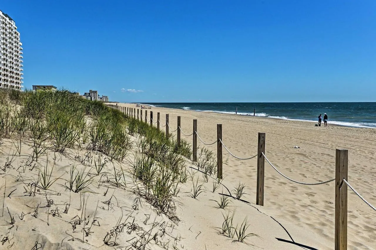 Bright Ocean City Escape With Direct Beach Access! Apartment